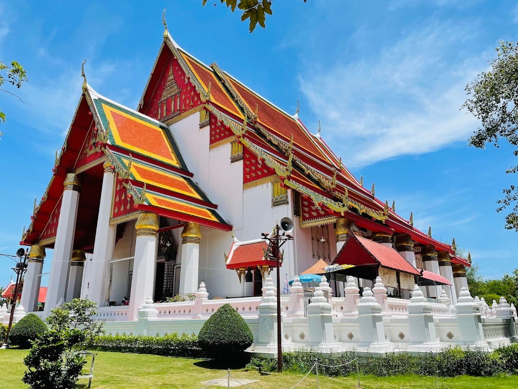 Wiharn Phra Mongkhon Bophit