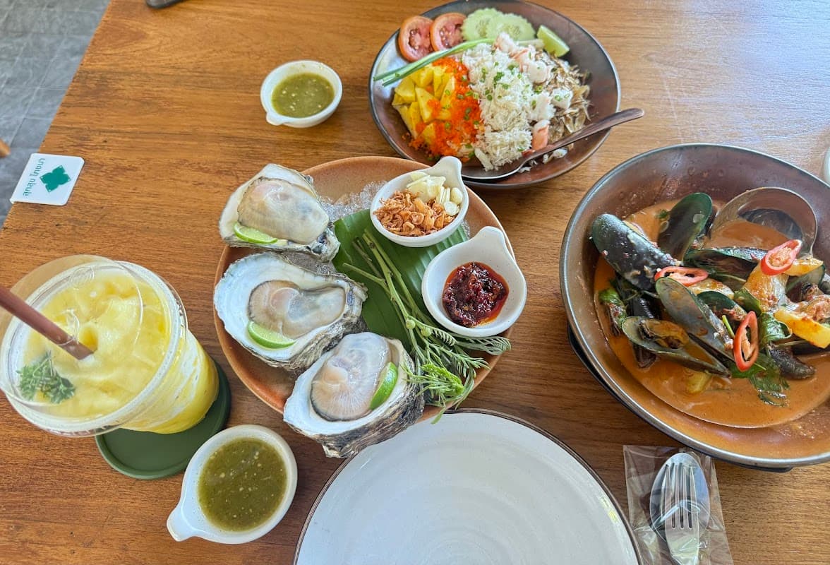 ร้านอาหารสุกสุขโภชนา Sook Sook Pochana 华欣海鲜餐厅 3