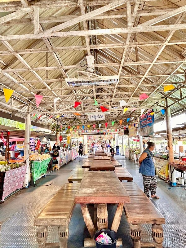 Bang Khla Floating Market 3