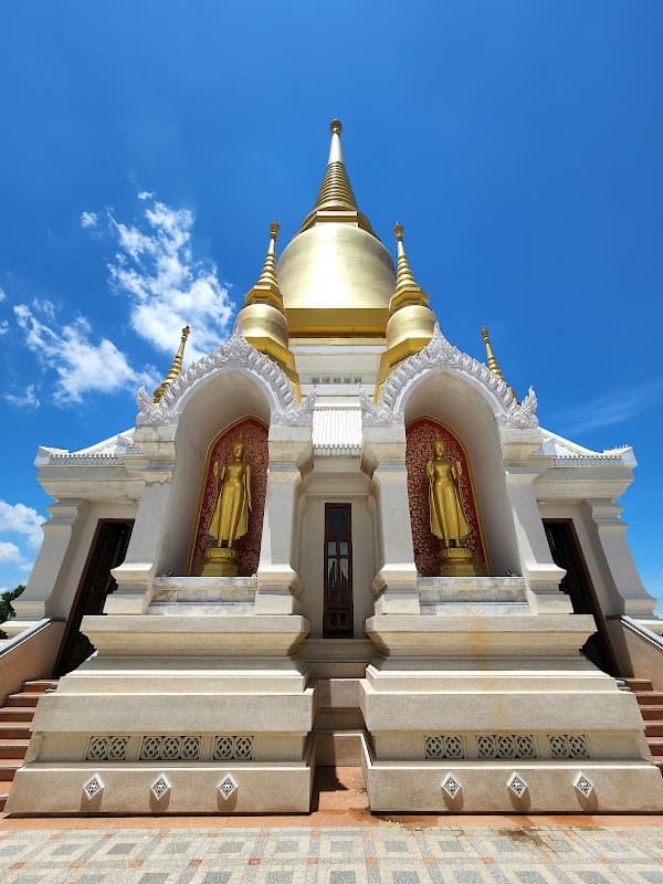 Wat Tako Luang Pho Ruay 2