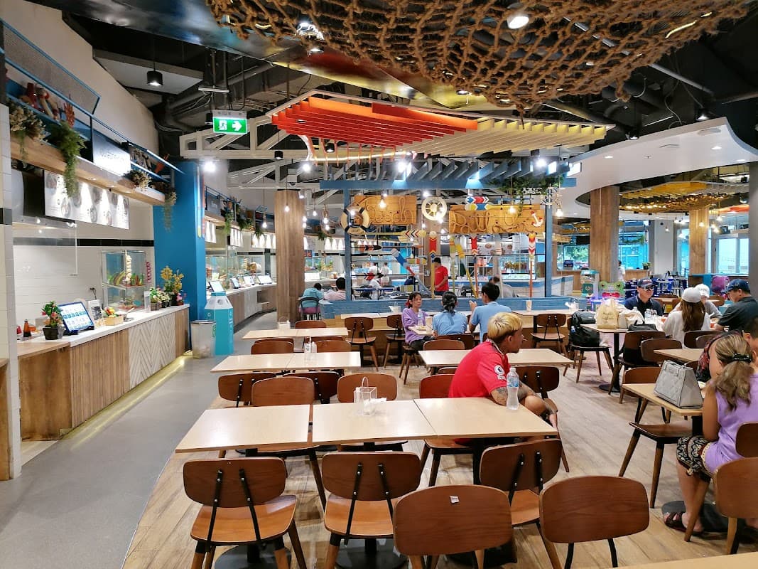 Central Marina Outlet 3