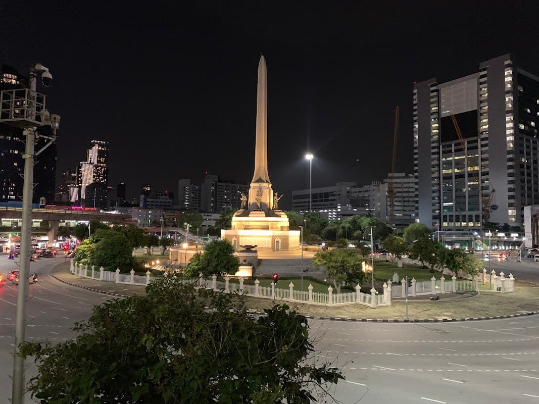 Victory Monument 3
