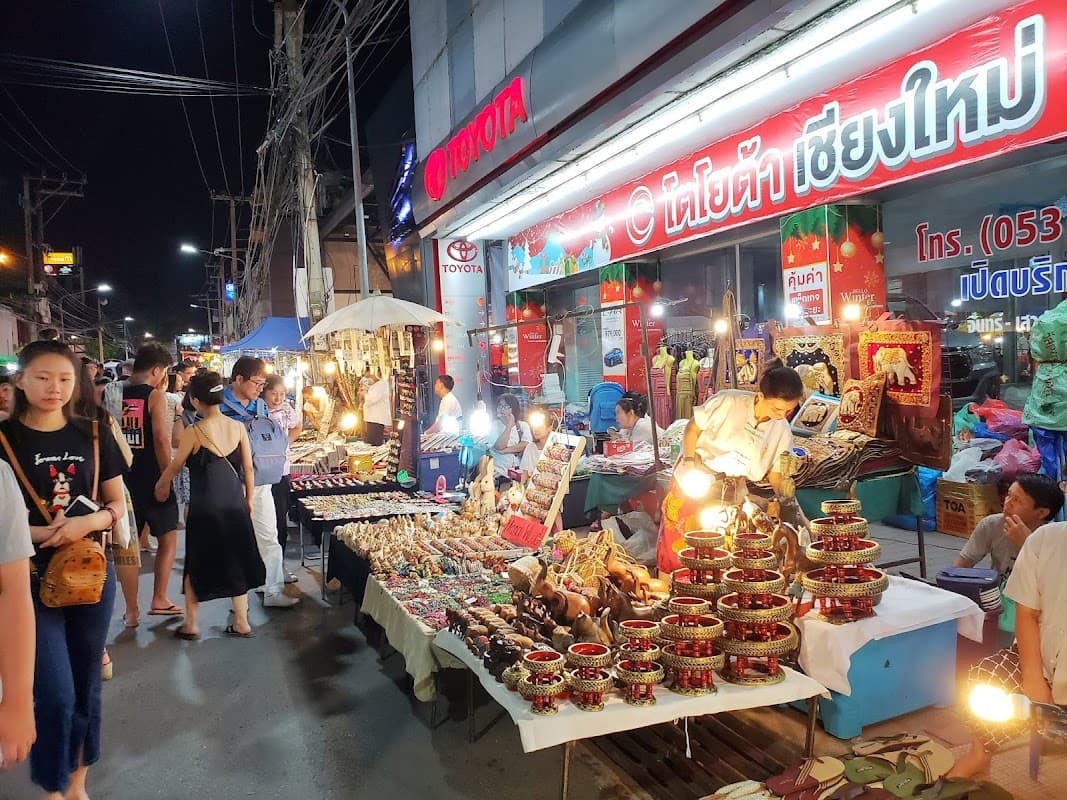 Tha Phae Walking Street