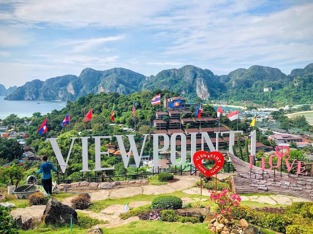 Phi phi Viewpoint 1 3